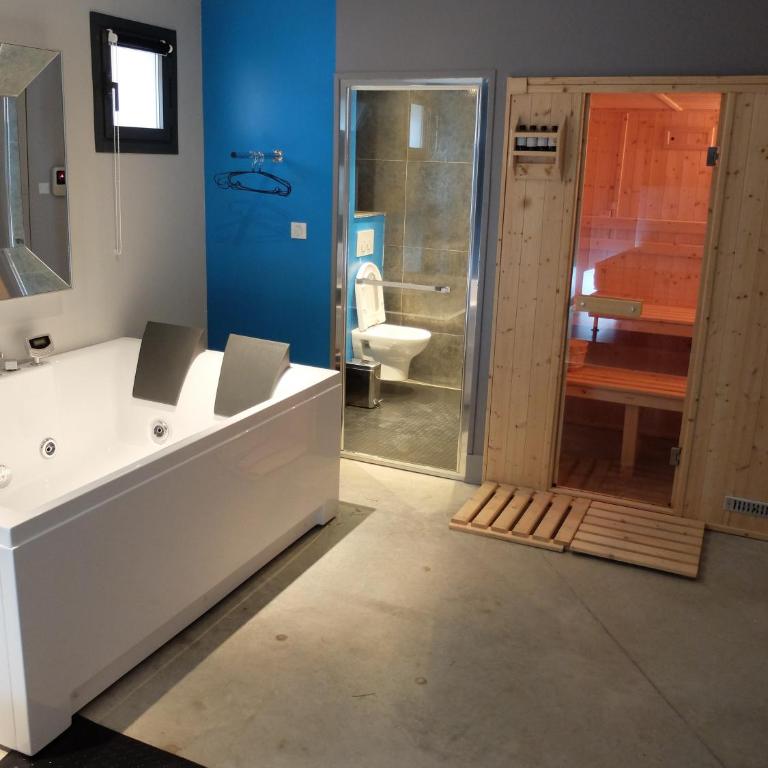 Be Loft B&B Pool & Spa - Chambre Double avec Baignoire Spa et Sauna - 1