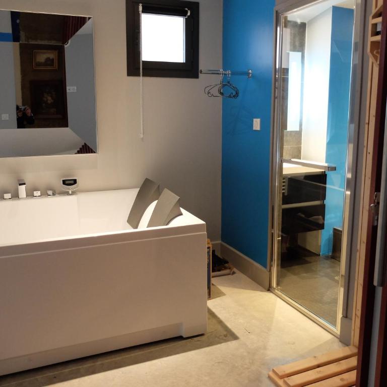 Be Loft B&B Pool & Spa - Chambre Double avec Baignoire Spa et Sauna - 12