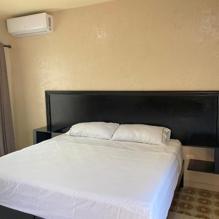 Hospedaje Dzipil - Double Room with Private Bathroom - 2