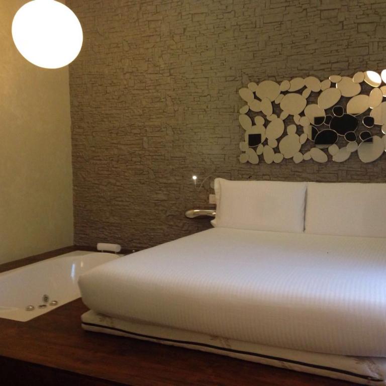 iRooms Central Station - Suite Luxury con Vasca Idromassaggio - 25