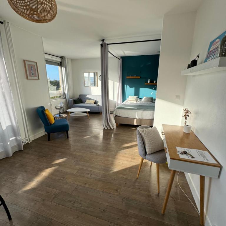 Studio- avec parking- proche Cathedrale - Appartamento con 1 Camera da Letto - 1