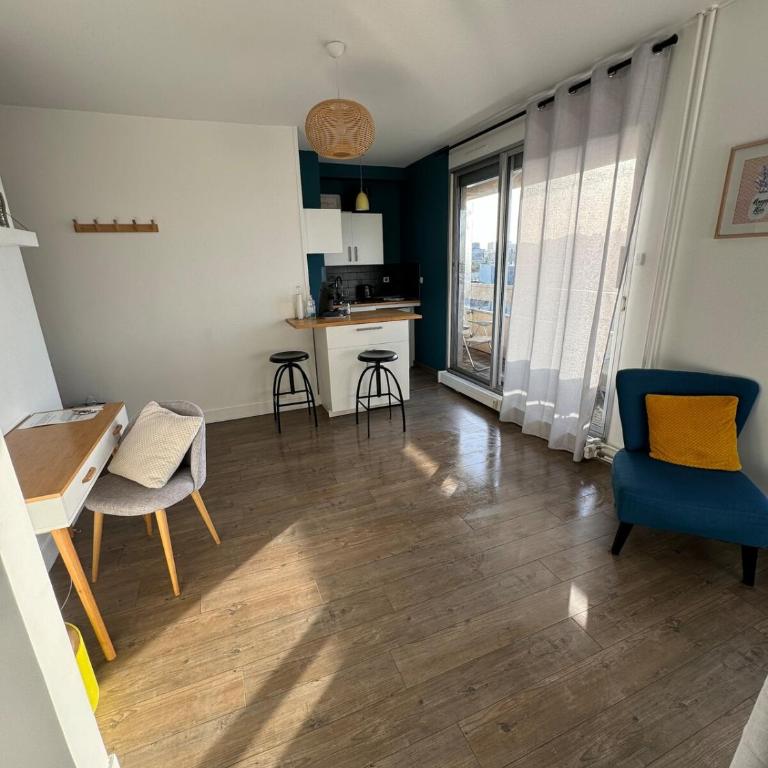 Studio- avec parking- proche Cathedrale - Appartamento con 1 Camera da Letto - 4