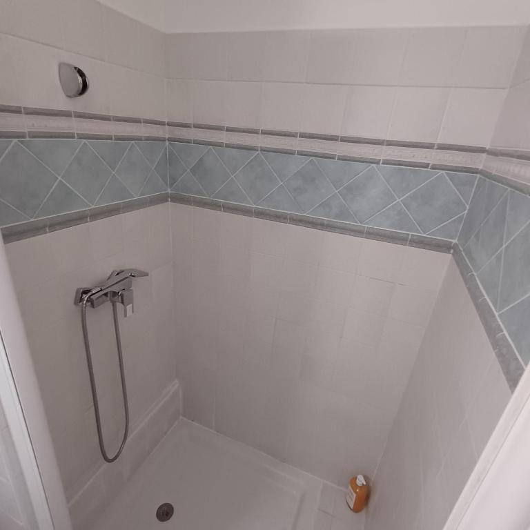 Studio cosy, terrasse, logement entier Aix-en-Provence dans maison - Appartement 1 Chambre - 16
