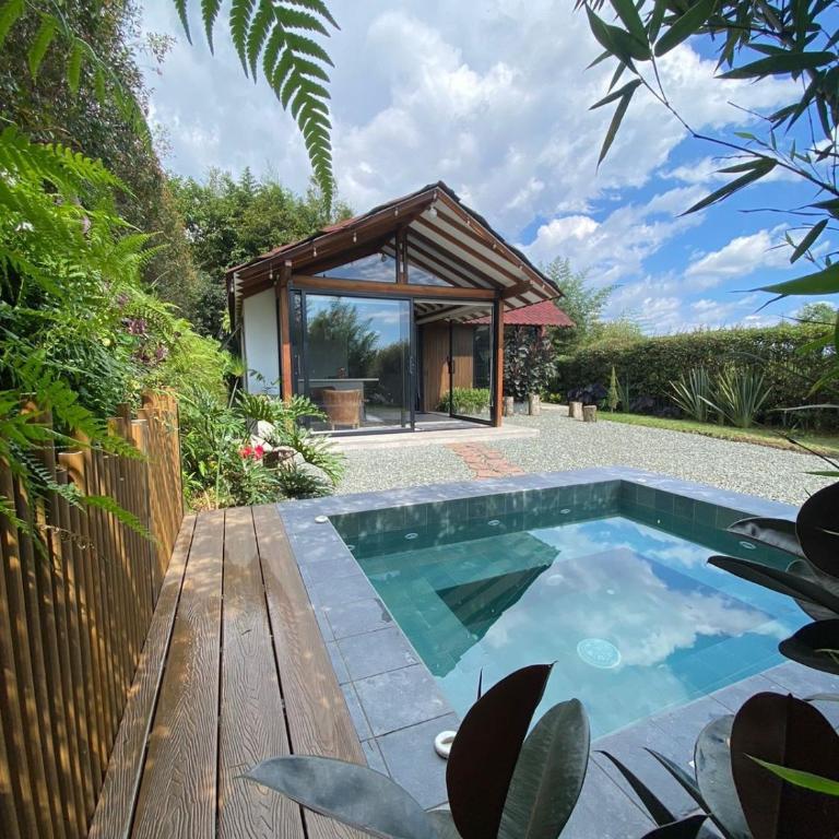 Cabaña Lembos Jacuzzi con vista al cielo - Villa with Garden View - 1