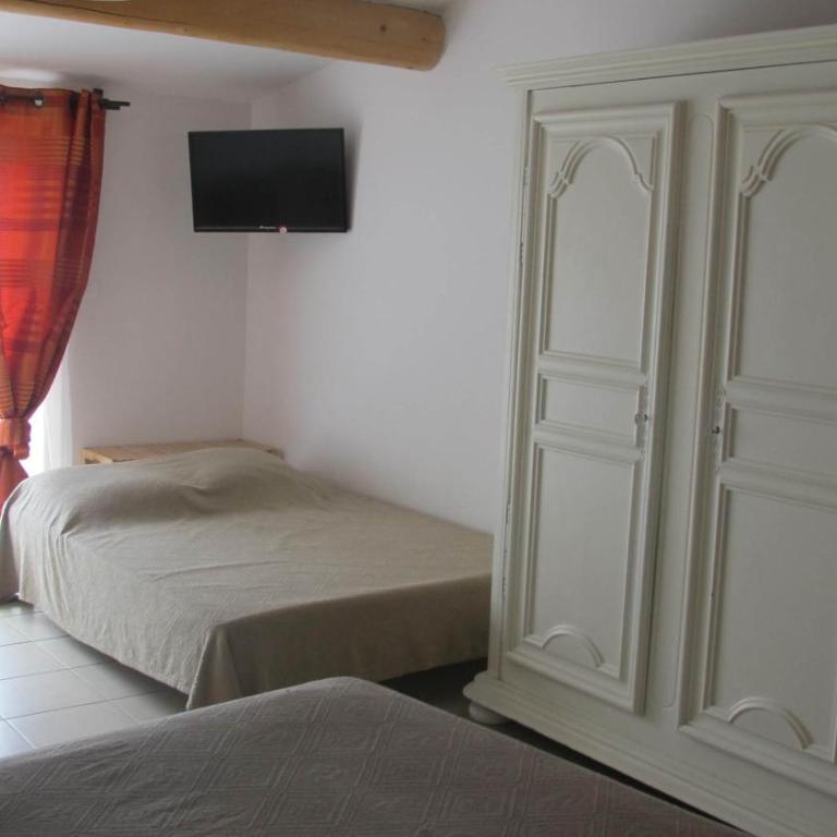 Lou Cardalines - Chambre Quadruple avec Douche - 8