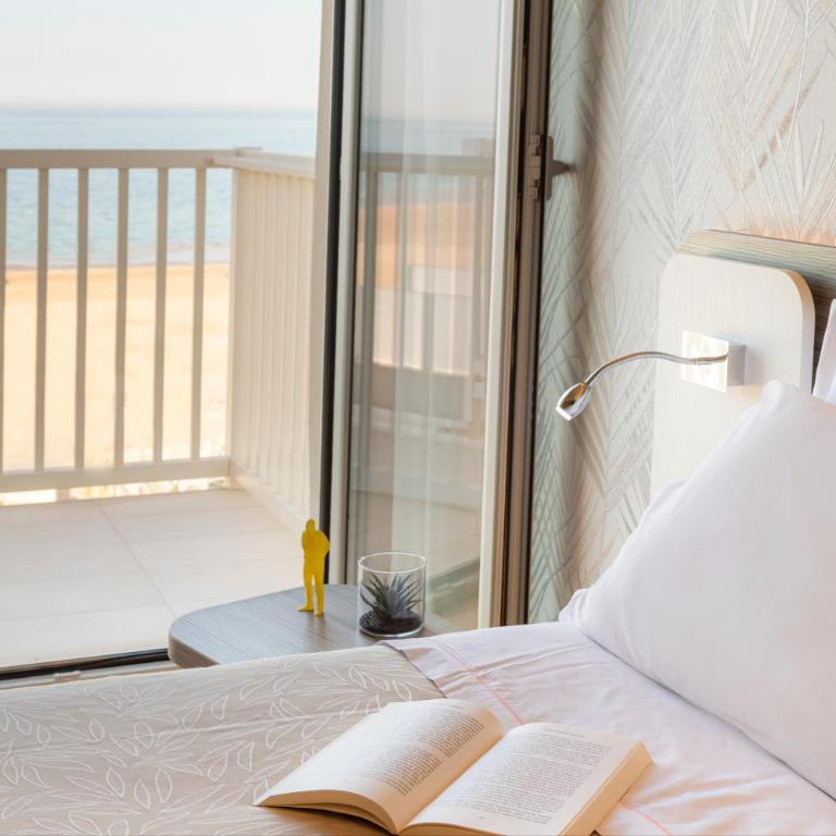 Hotel Gemma - Family Room with Sea View - 1