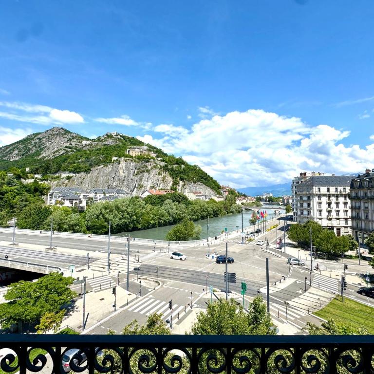 Le Bastille, 6 pers, 300 m gare, Climatisation - Appartement 3 Chambres - 9