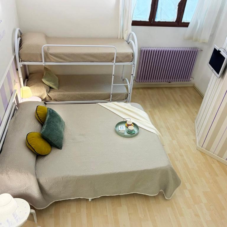 Holihome Le Rose - Family Room with Private Bathroom - 5