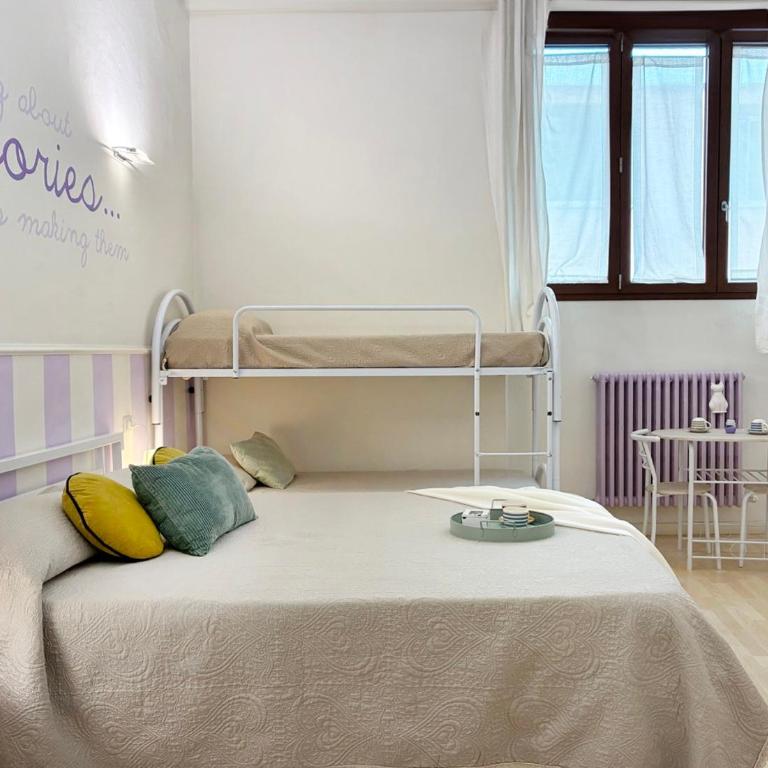 Holihome Le Rose - Family Room with Private Bathroom - 4