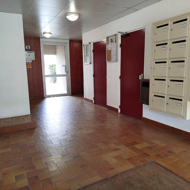 T2 face mer avec parking à deux pas de la plage et des commerces -4GAL502 - Apartment mit Meerblick - 5