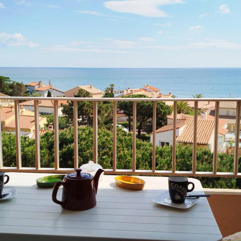 T2 face mer avec parking à deux pas de la plage et des commerces -4GAL502 - Apartment mit Meerblick - 2