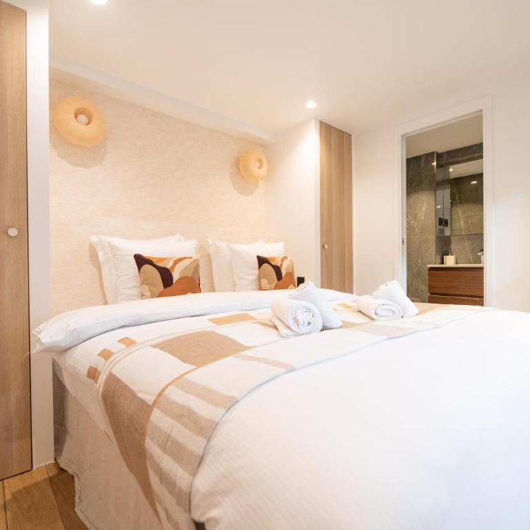 CIA - Duplex in Paris' Center - Two-Bedroom Deluxe Apartment - 11