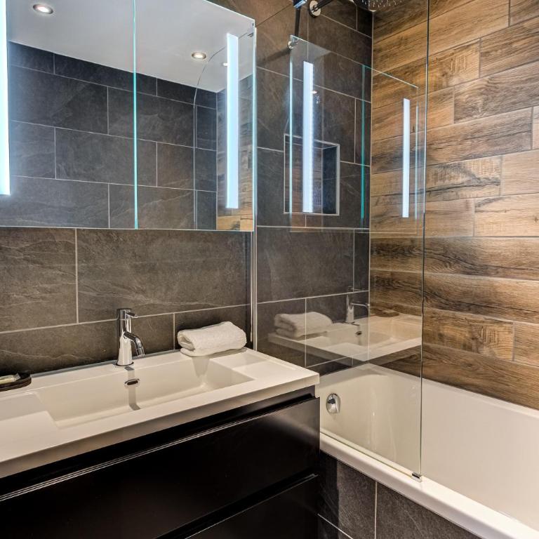 Apartment Winn, Alpes Agency, Central Chamonix, Sleeps 6 - Appartamento con 3 Camere da Letto - 23
