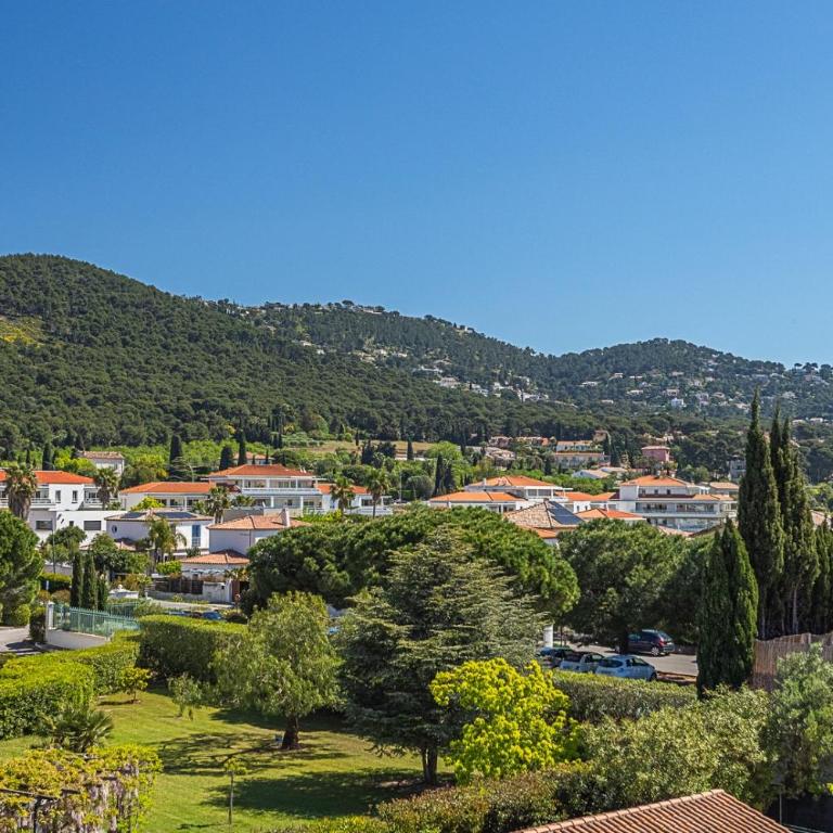 Beau Rivage - 7min à pied de la Plage - Appartement 2 Chambres - 14