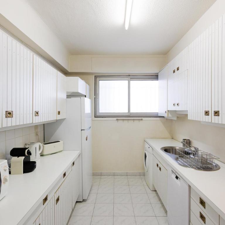 Cannes: Croisette Quartier Martinez - 90m² - Appartement 2 Chambres - 10