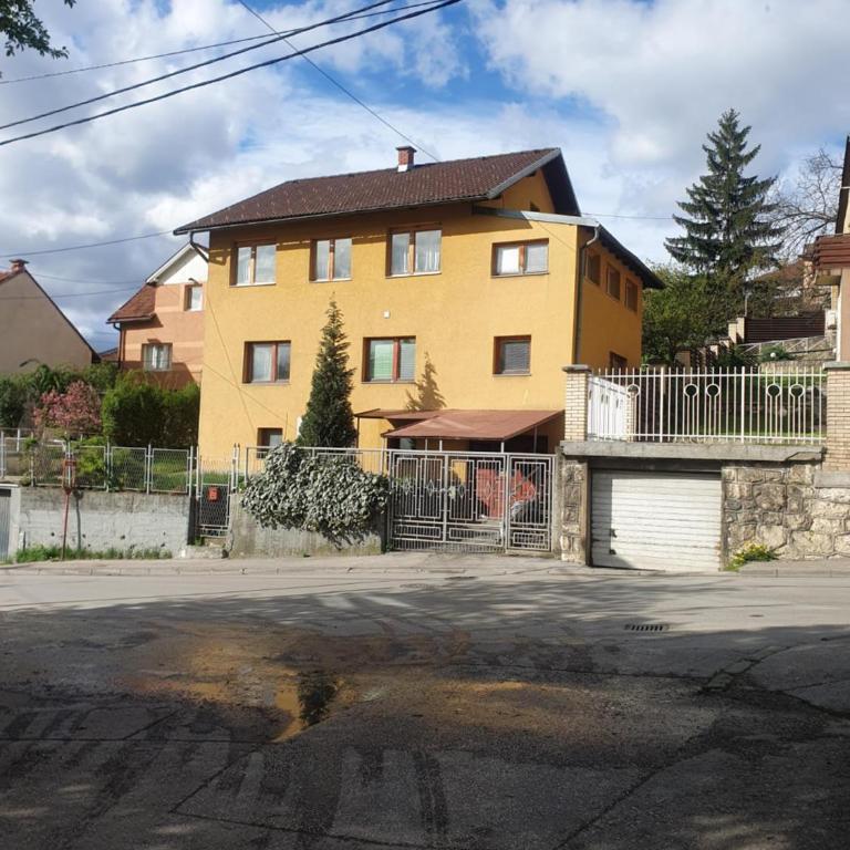 Roam&Rest Sarajevo - One-Bedroom Apartment - 1