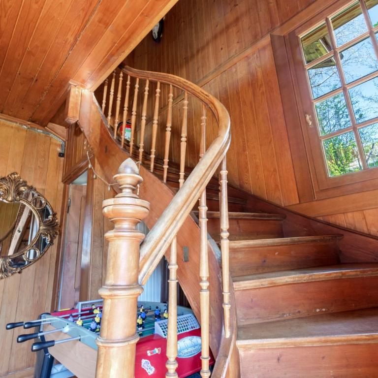 Grand chalet rustique à Gryon, avec vue et cheminée - Chalet - 20