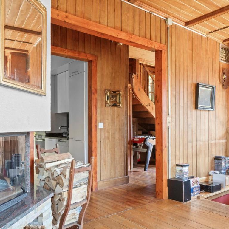 Grand chalet rustique à Gryon, avec vue et cheminée - Chalet - 11