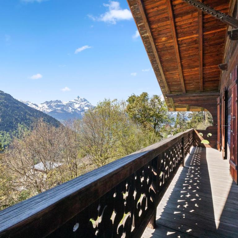 Grand chalet rustique à Gryon, avec vue et cheminée - Chalet - 26