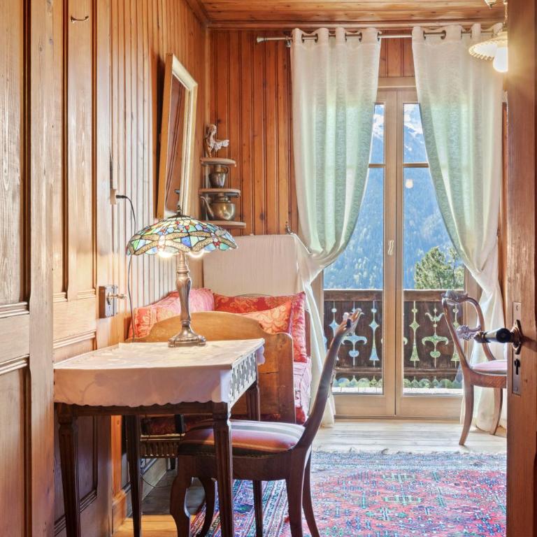 Grand chalet rustique à Gryon, avec vue et cheminée - Chalet - 29