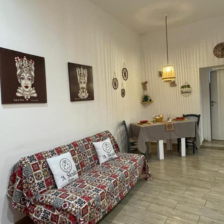 'A Sicula - One-Bedroom House - 9