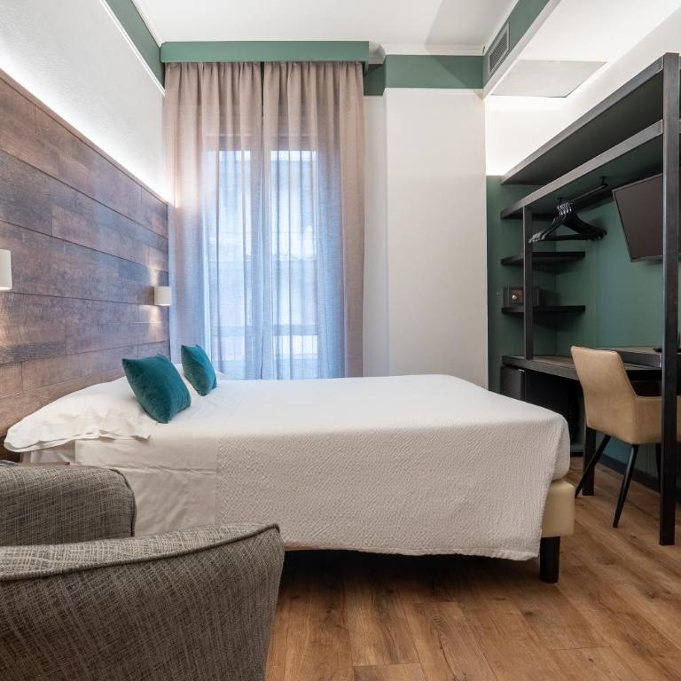 Hotel Italia - Camera Matrimoniale/Doppia con Letti Singoli - 1