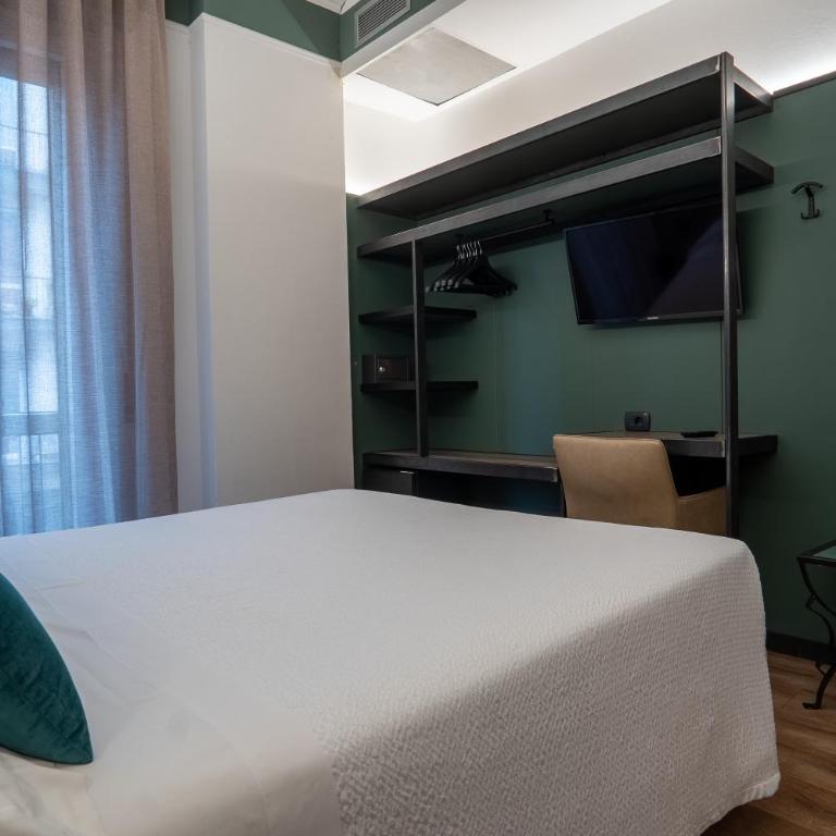 Hotel Italia - Camera Matrimoniale/Doppia con Letti Singoli - 16