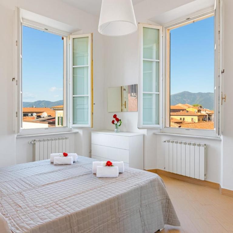 cvr 8- 3 rooms with views - near the Tower - Appartamento con 3 Camere da Letto - 2