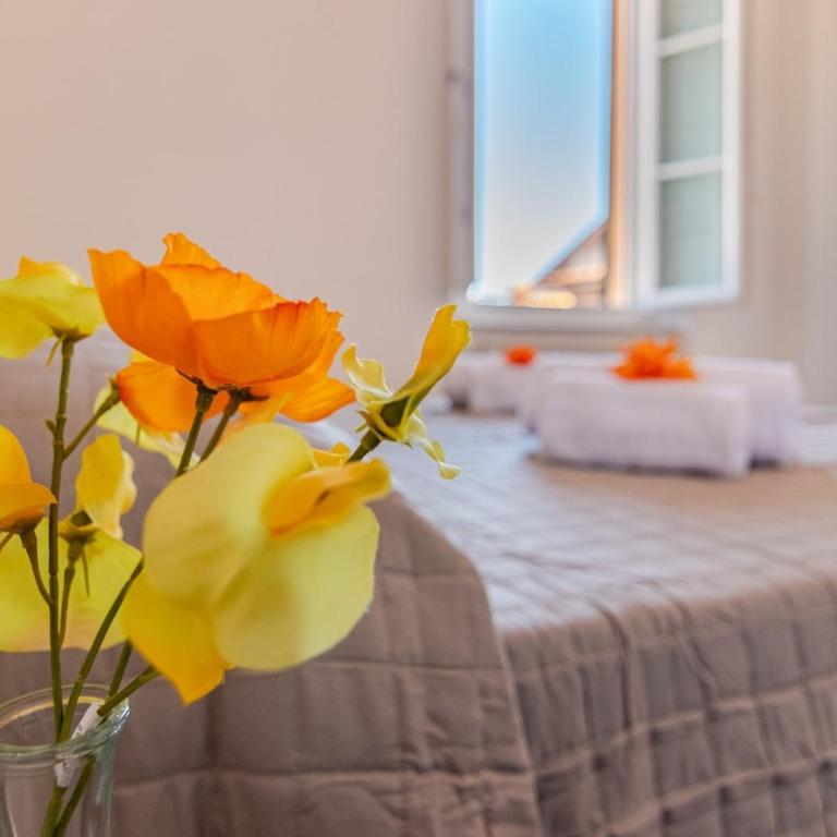 cvr 8- 3 rooms with views - near the Tower - Appartamento con 3 Camere da Letto - 9