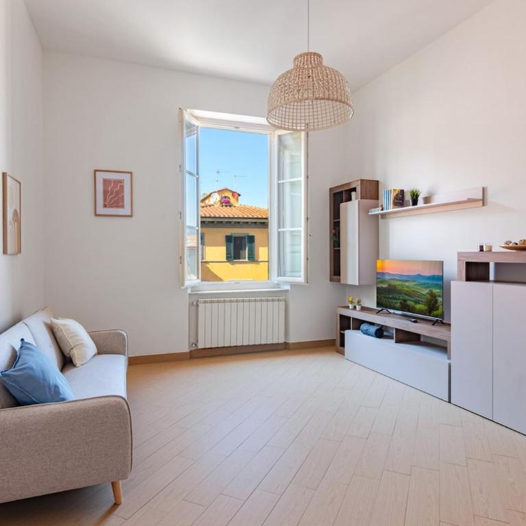 cvr 8- 3 rooms with views - near the Tower - Appartamento con 3 Camere da Letto - 1