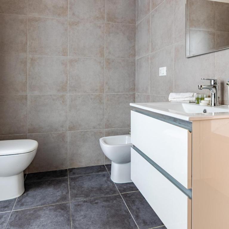 cvr 8- 3 rooms with views - near the Tower - Appartamento con 3 Camere da Letto - 25