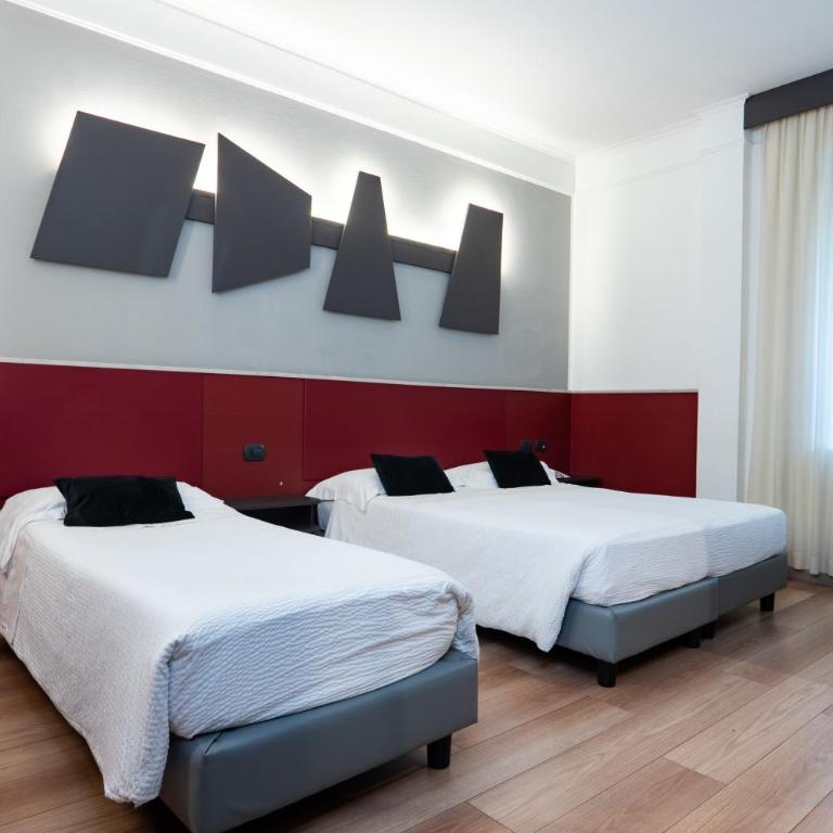 Hotel Italia - Camera Tripla - 2