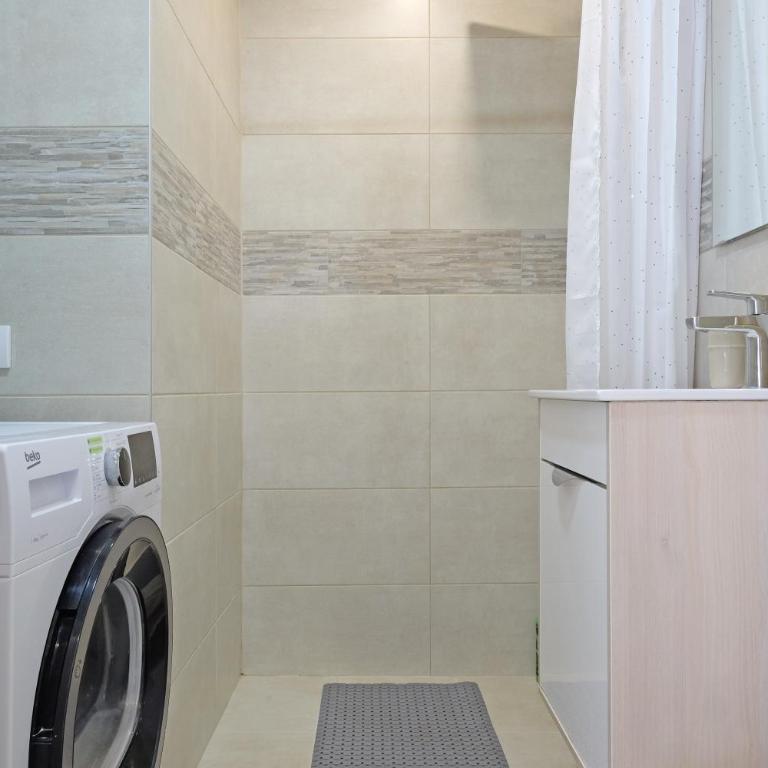 New Belgrade Roses Apartment - One-Bedroom Apartment - 15