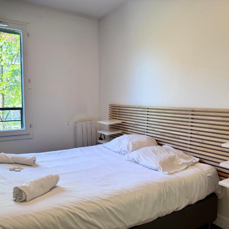 FRUITIERS2 - Bright 3 BR 15' away from the center of Paris - Three-Bedroom Apartment - 3