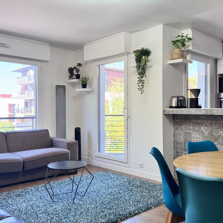 FRUITIERS2 - Bright 3 BR 15' away from the center of Paris - Three-Bedroom Apartment - 1