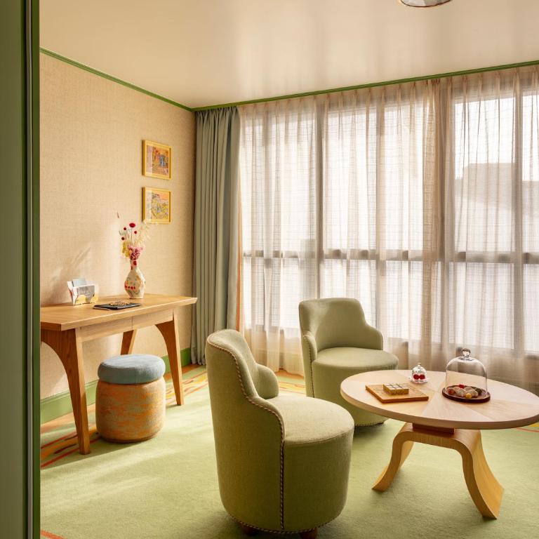 La Fantaisie - Suite - 3