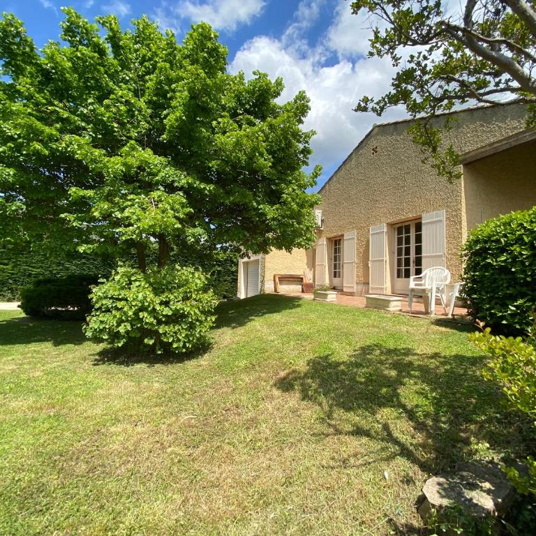 Les Mourguettes maison familiale avec piscine et garage sur 2000 m2 de terrain en campagne - Maison 7 Chambres - 11