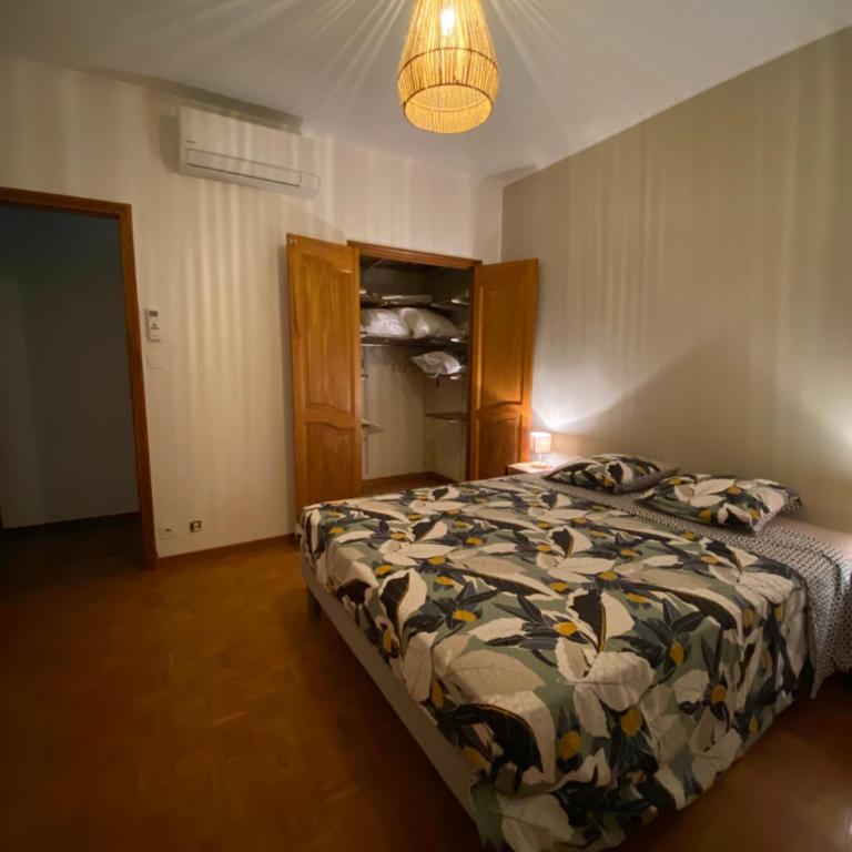 Les Mourguettes maison familiale avec piscine et garage sur 2000 m2 de terrain en campagne - Maison 7 Chambres - 31