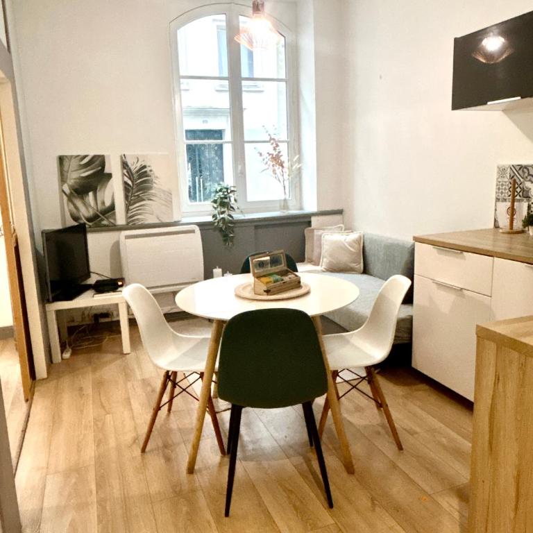 Au Coeur de Nantes - idealement situé Studio tout confort avec chambre separée - Apartment mit 1 Schlafzimmer - 1