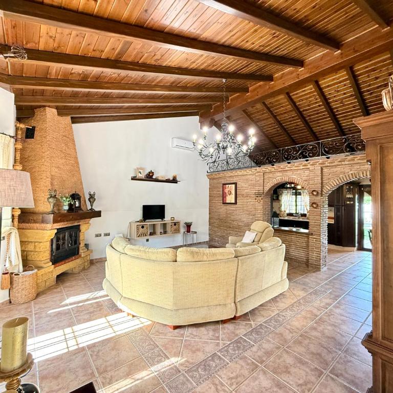 Finca El Cortijillo - Villa with Private Pool - 3