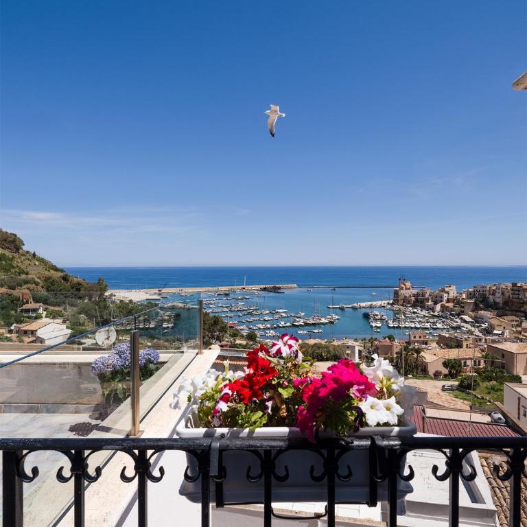 Tannur B&B - Superior Double Room with Balcony and Sea View - 10