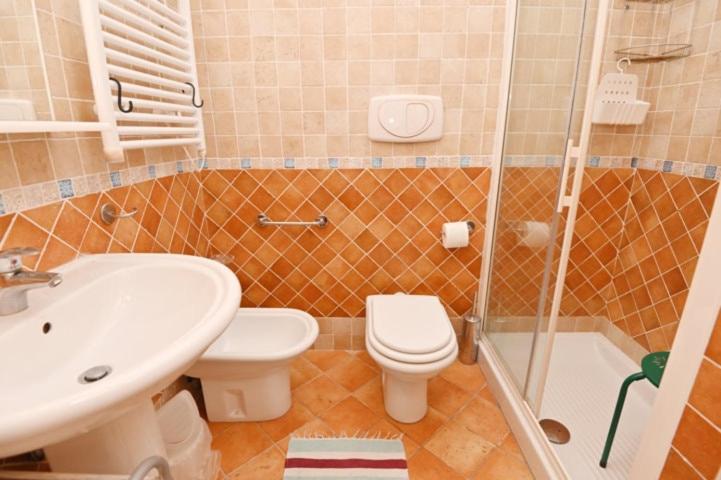 Villa Delle Rose - Casa Vacanze con 3 Camere da Letto - 17