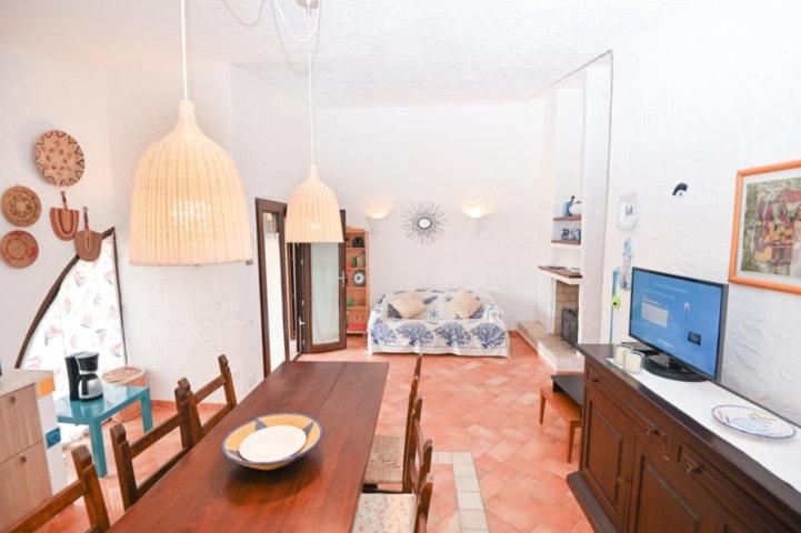 Villa Delle Rose - Casa Vacanze con 3 Camere da Letto - 40