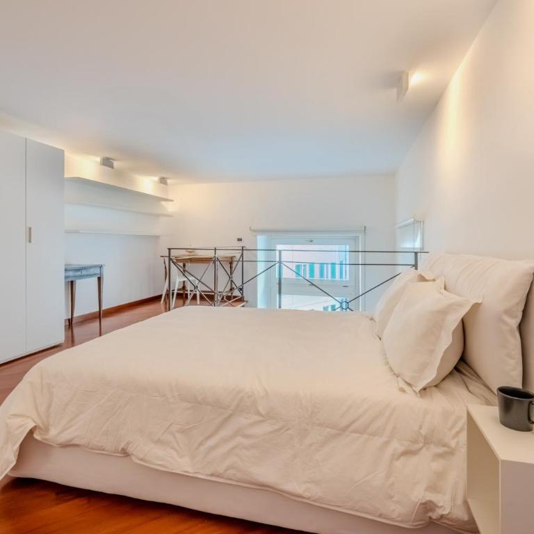 Genoa Center Chic Urban Retreat - Appartamento con 1 Camera da Letto - 2