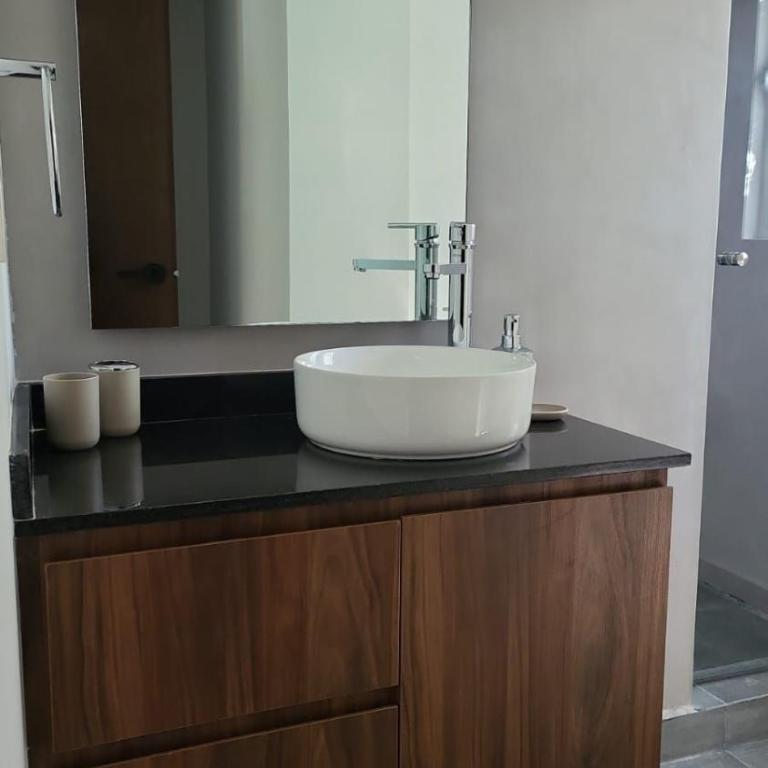 Casa cerca todo en Zapopan ! - Four-Bedroom House - 25
