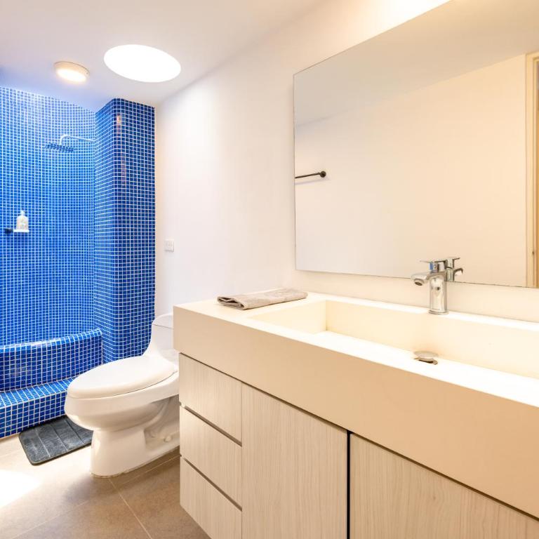 5BR Poblado Villa close to Lleras Jacuzzi Cinema AC - Villa - 13