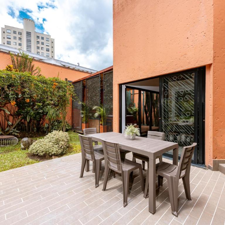 5BR Poblado Villa close to Lleras Jacuzzi Cinema AC - Villa - 14