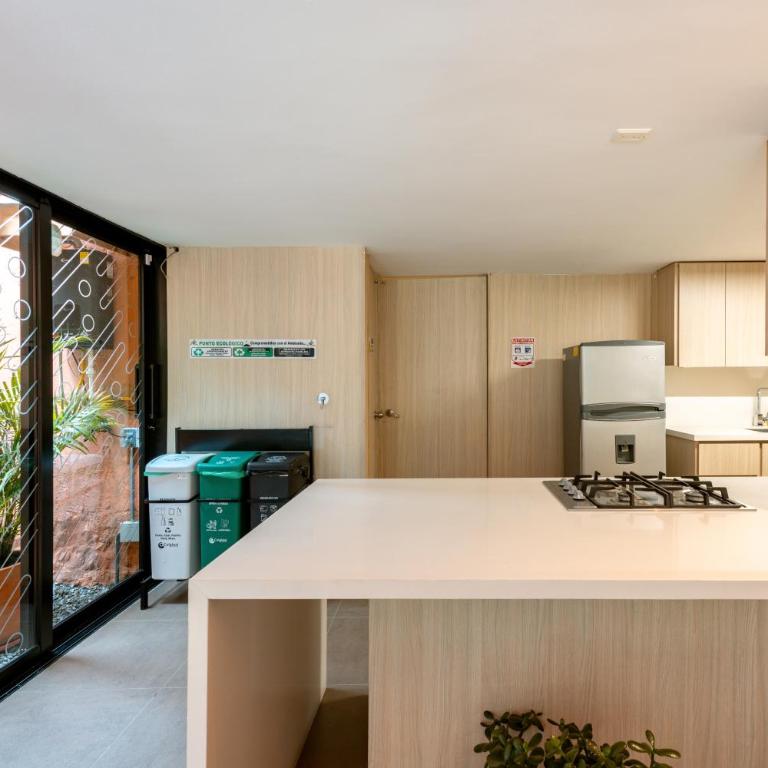 5BR Poblado Villa close to Lleras Jacuzzi Cinema AC - Villa - 17