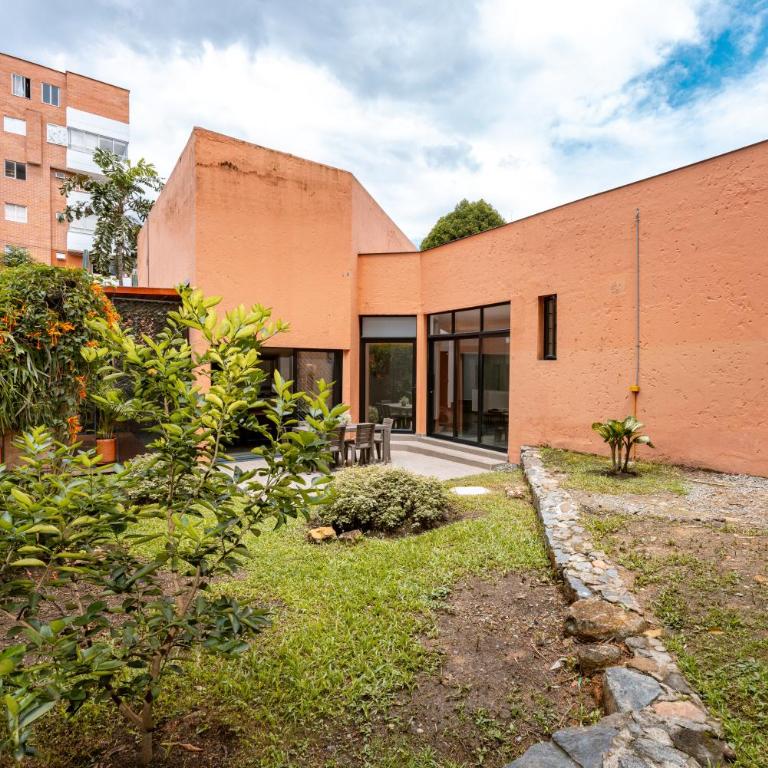 5BR Poblado Villa close to Lleras Jacuzzi Cinema AC - Villa - 27