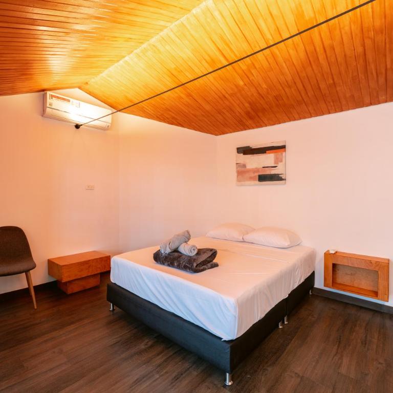 5BR Poblado Villa close to Lleras Jacuzzi Cinema AC - Villa - 35